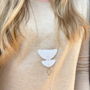 Kristie macrame necklace white